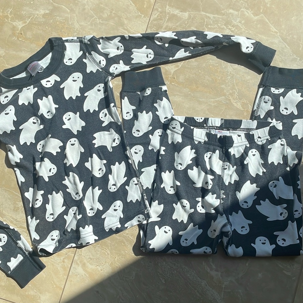 Hanna Andersson 2 piece pajama set | ghosts